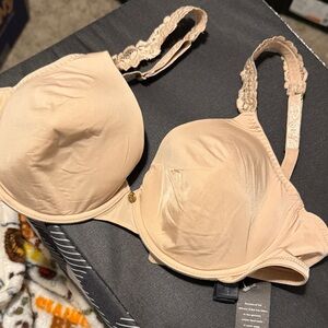 Natori Lace Trimmed Bra in Beige